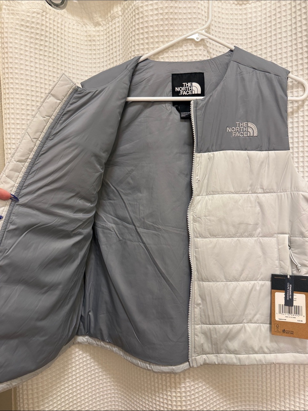 The North Face Light Two Tone Gray Puffer Vest - NWT L - Picture 9 of 11